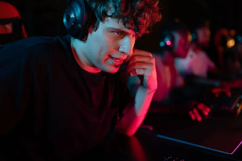 Survive, Adapt, Dominate: The Strategic Blueprint of Elite Tournament Players